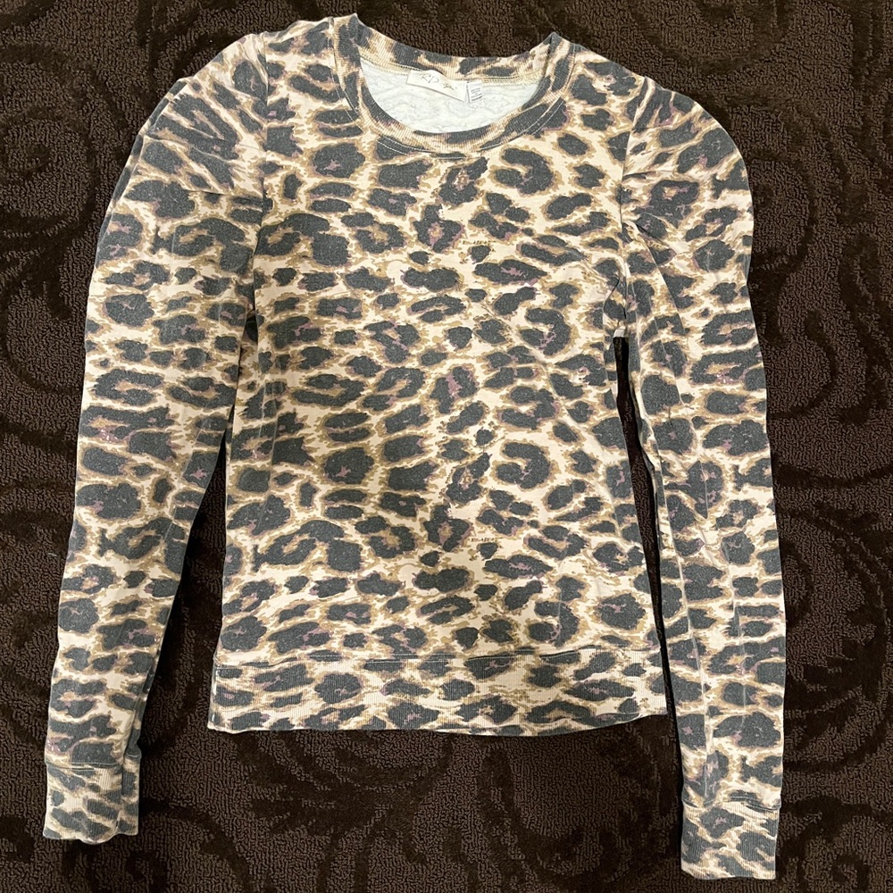RD Style: cheetah print long sleeve shirt